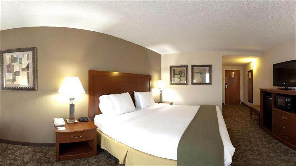 Holiday Inn Express Chapel Hill By Ihg Ngoại thất bức ảnh