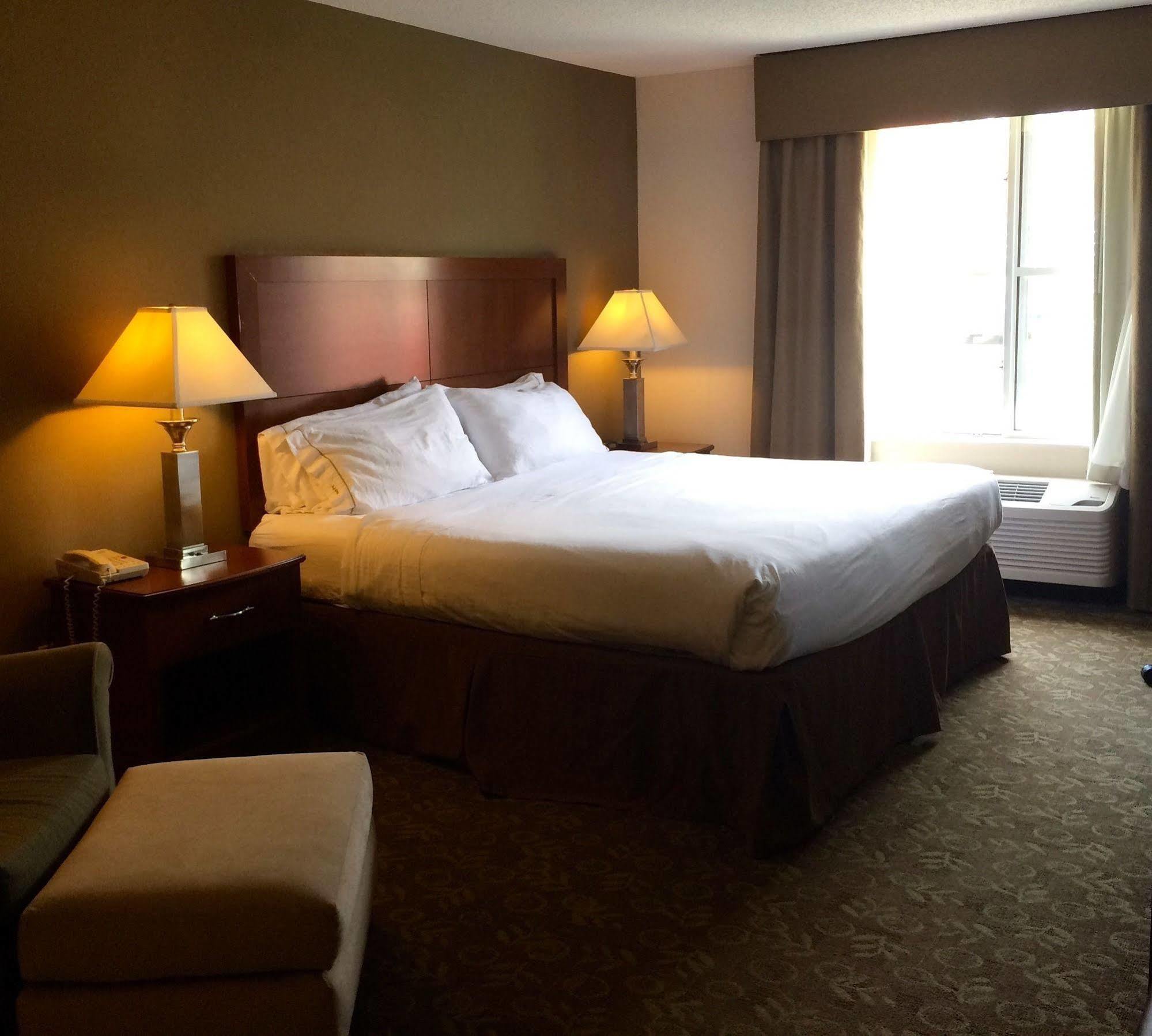 Holiday Inn Express Chapel Hill By Ihg Ngoại thất bức ảnh