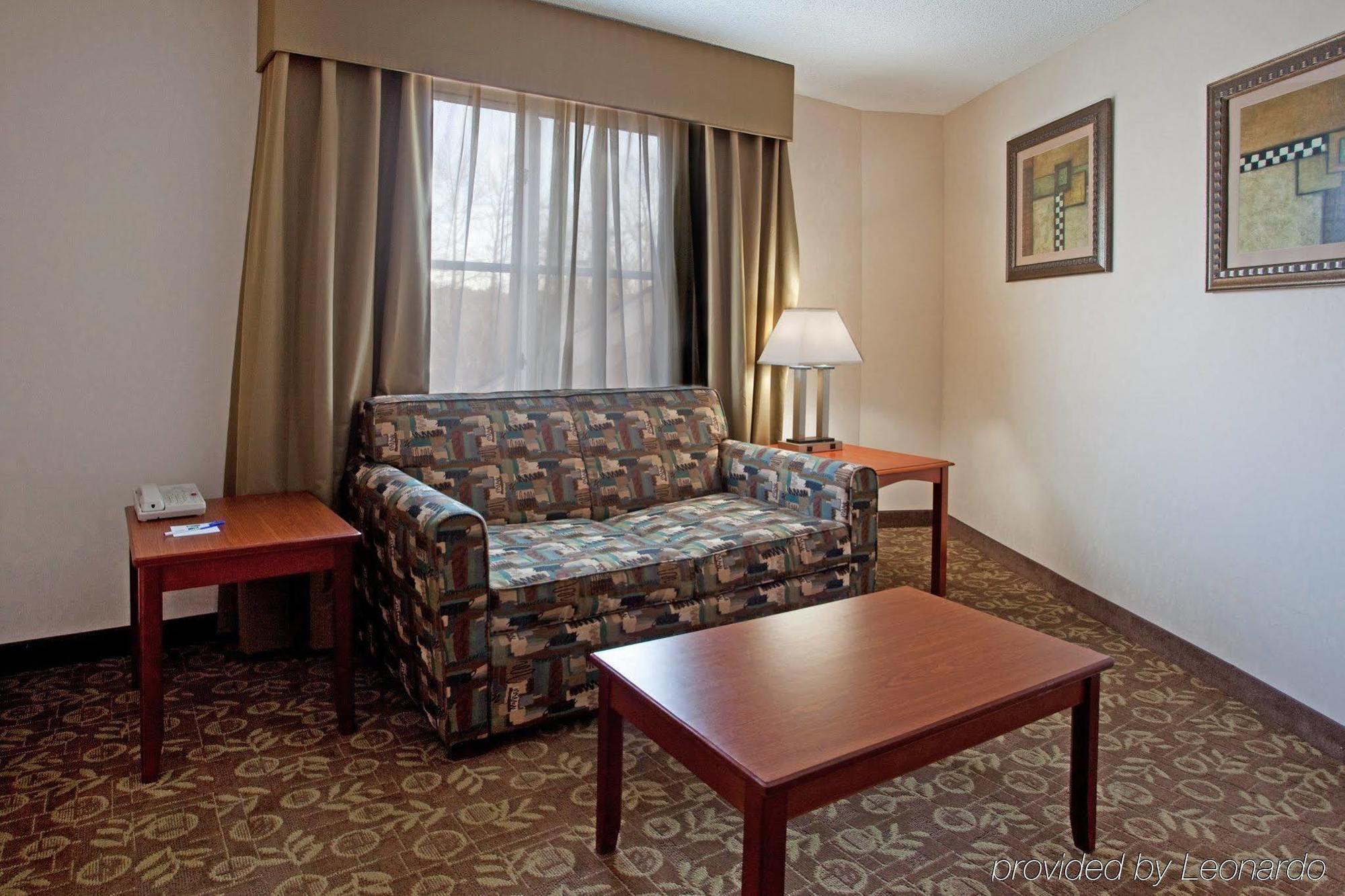 Holiday Inn Express Chapel Hill By Ihg Ngoại thất bức ảnh