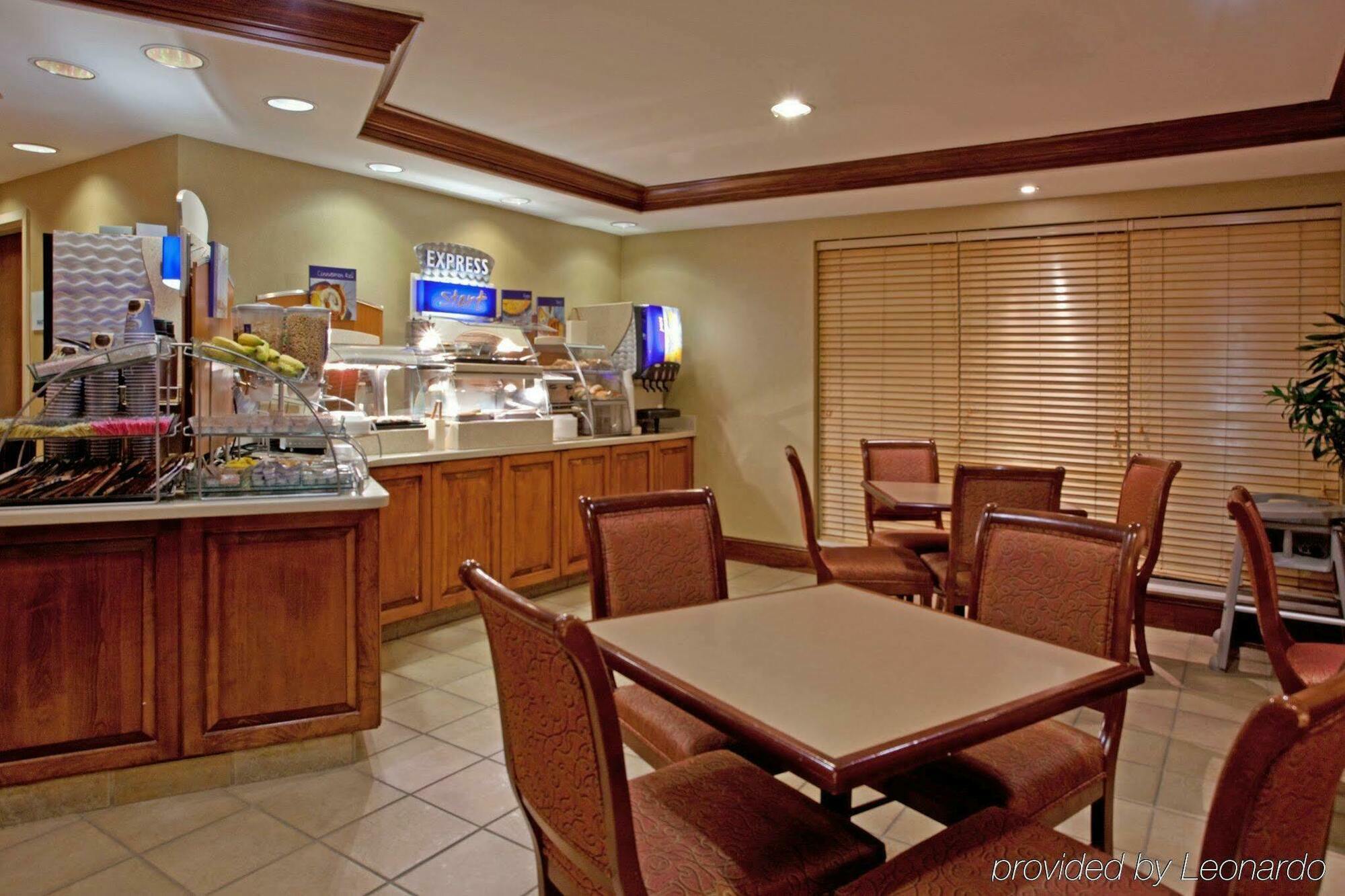 Holiday Inn Express Chapel Hill By Ihg Ngoại thất bức ảnh
